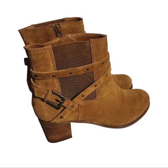 Matisse Camryn Suede Studded Harness Ankle Boots Cognac NWOB 8.5 - Picture 3 of 8